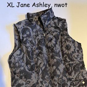 XL Jane Ashley puffer vest, black filigree print